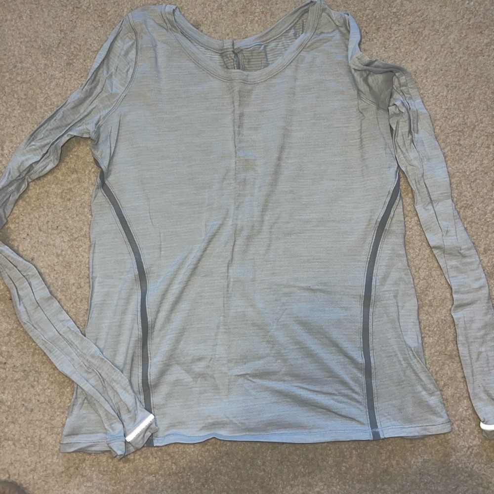 Thin Lululemon long sleeve